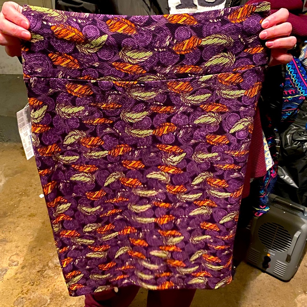 Lularoe Cassie Skirt - Size Large - NWT